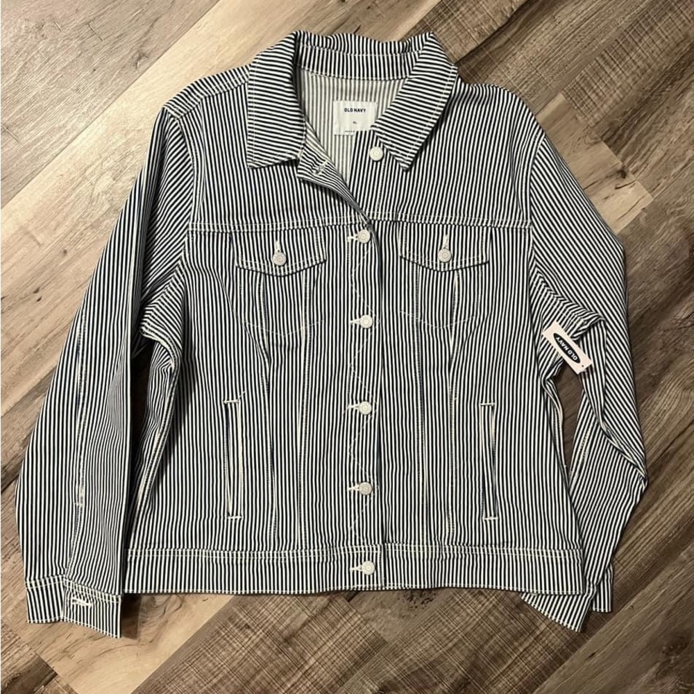 Old Navy, size XL & new with tags